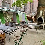 Urbannest Private Hostel Rooms